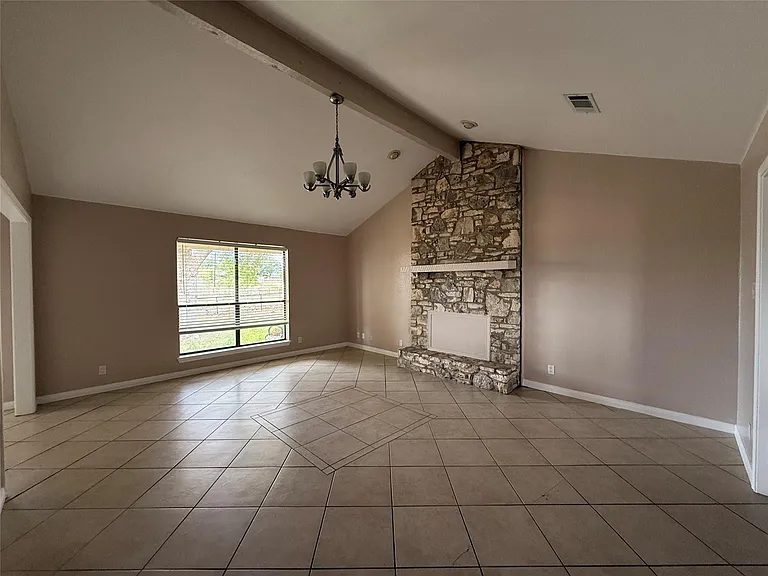 5850 Dacy Ln — Photo 2