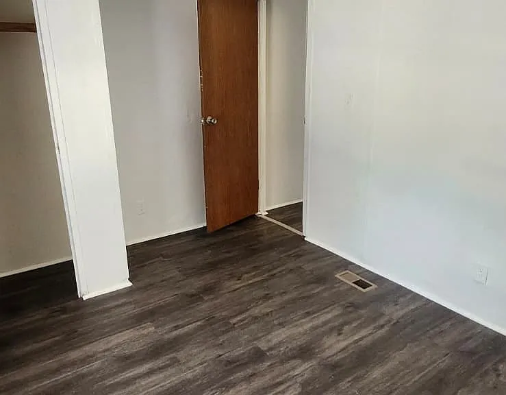 8364 Cedar St — Photo 46