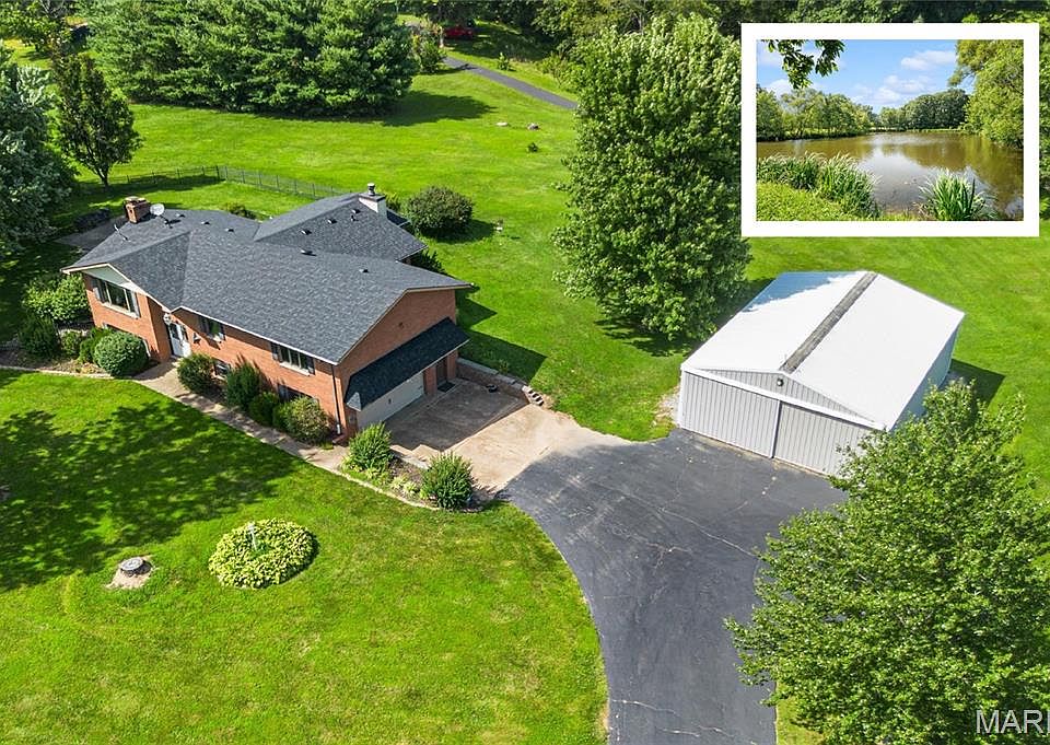 1st image of 13 Timber Oak Dr