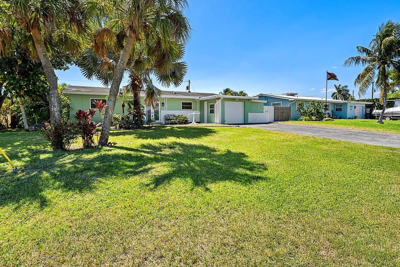 3 bed, 2.0 bath, 1460 sqft, $4,500 — Photo 1