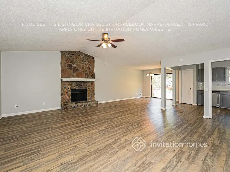 2390 Hinton Rd — Photo 4