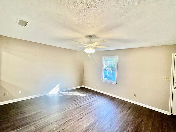 5th image of 160 Hennon Dr NW #D