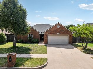 18501 Chestnut Oak Dr, Edmond, OK 73012