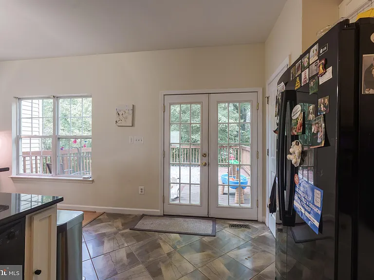 8329 Wades Way — Photo 9