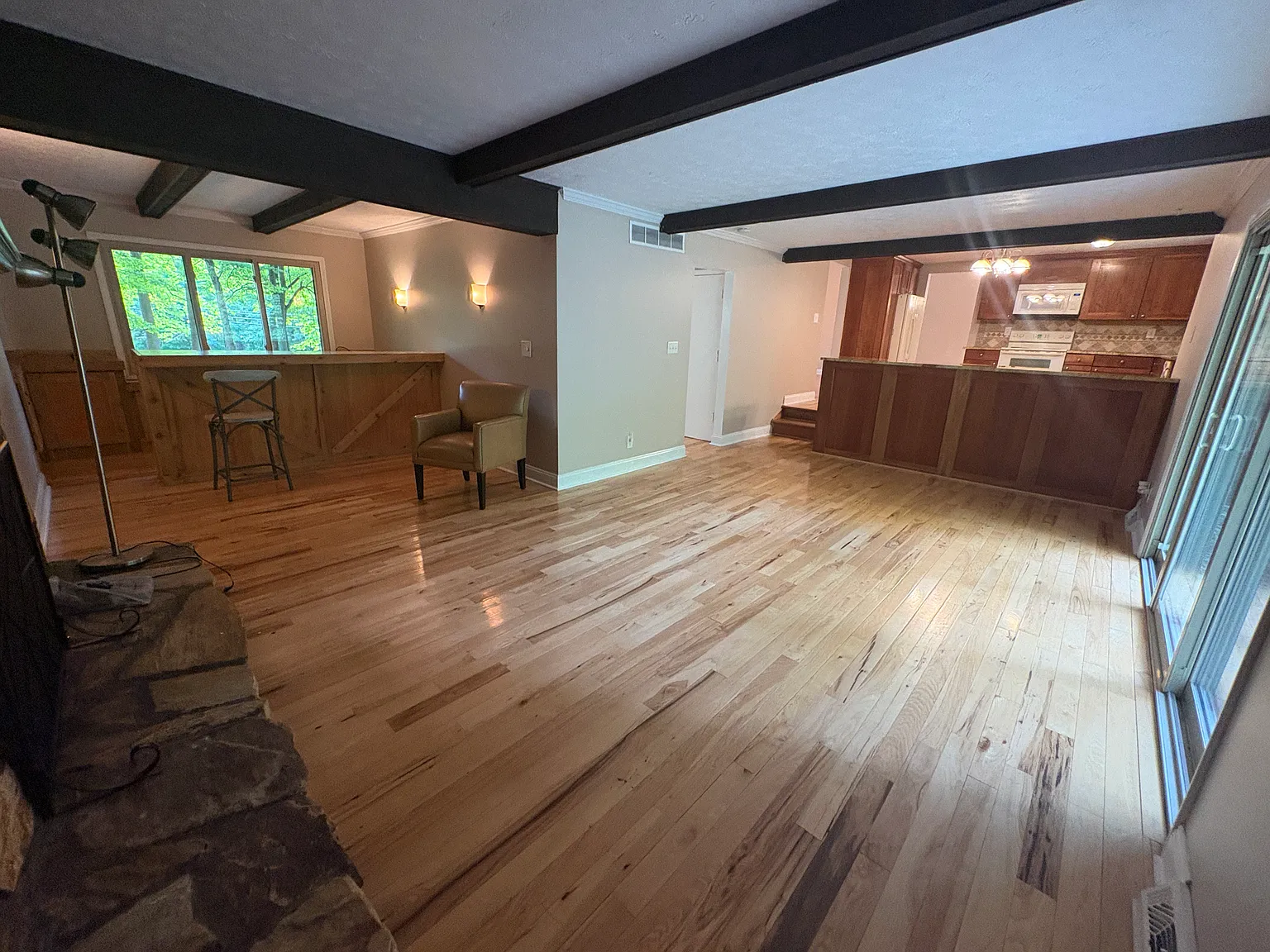 3 bed, 1744 sqft, $2,600 — Photo 4