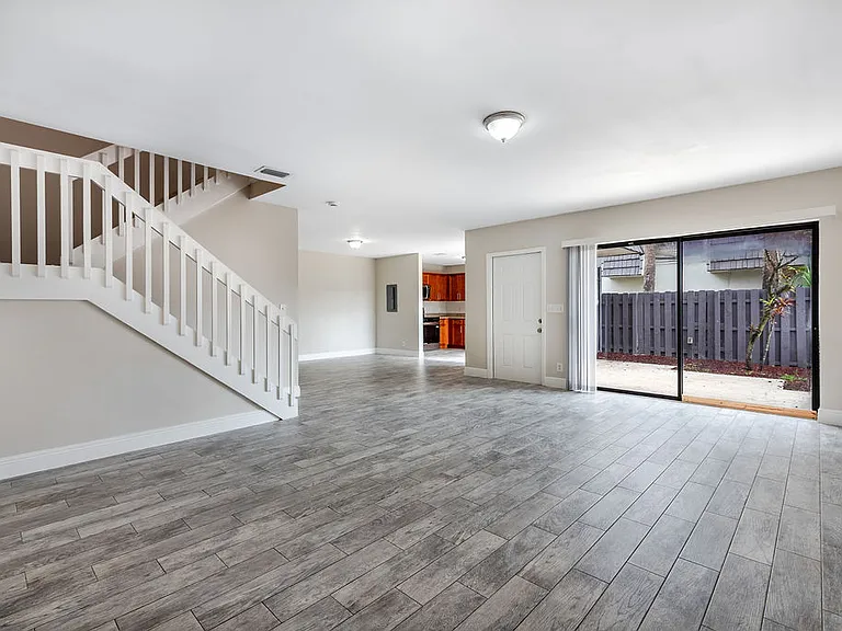 1755 N Congress Ave — Photo 7