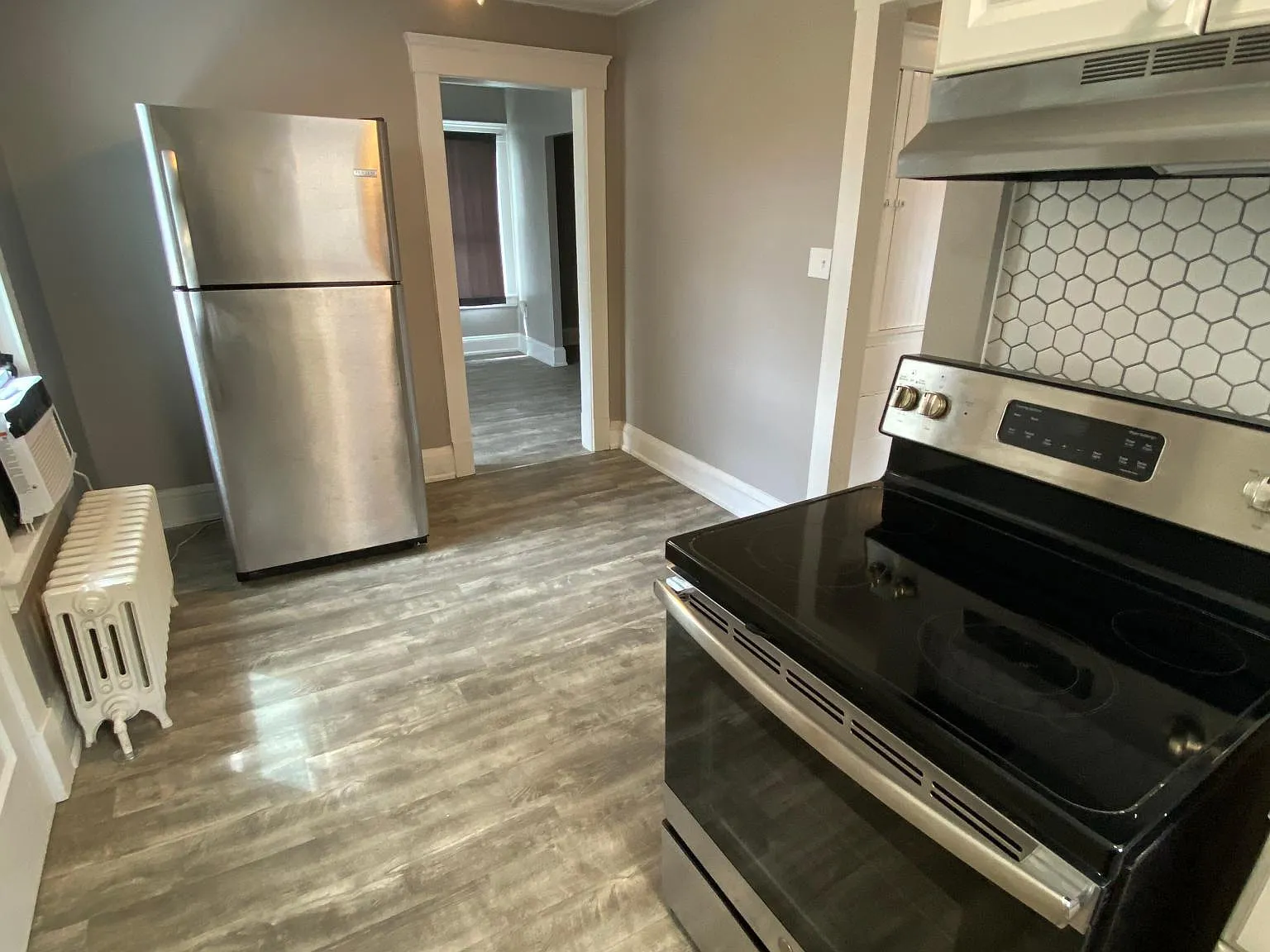 1455 Ridgewood Ave — Photo 1