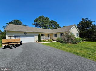 4926 Joshua Thomas Rd, Crisfield, MD 21817