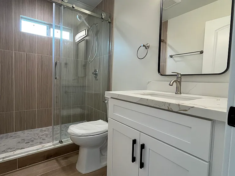 1531 E Larkwood St #J — Photo 4