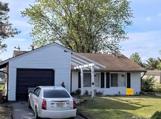 32 Pinewood Ln, Sicklerville, NJ 08081