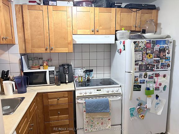 4th image of 3050 Ellesmere Rd #1208