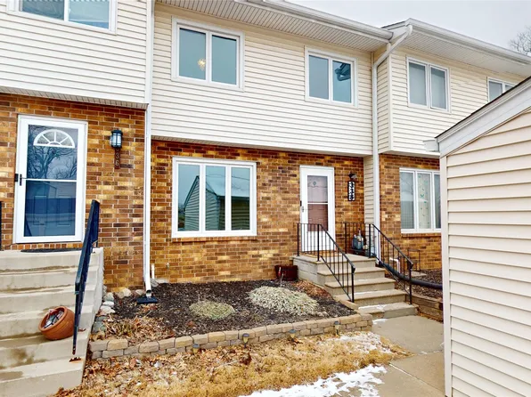 338 Holiday Cir #81, West Des Moines, IA 50265