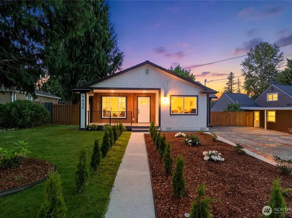7435 S 118th Place, Seattle, WA 98178