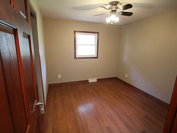 5th image of 15822 W Mayflower Dr