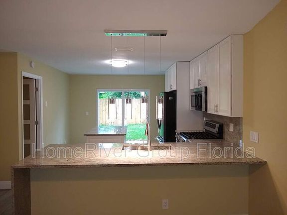 5th image of 5918 Ithaca Cir W