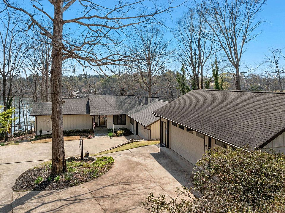 1st image of 106 Stoneridge Dr