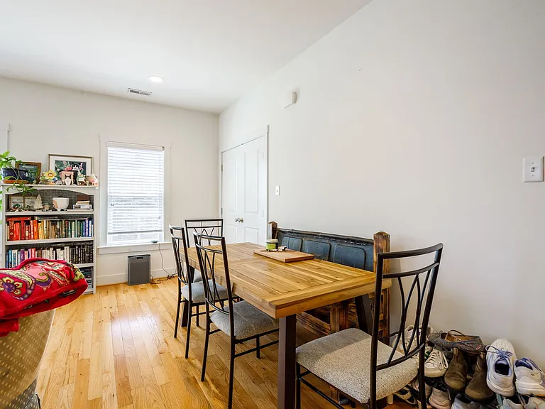 408 N Robinson — Photo 9