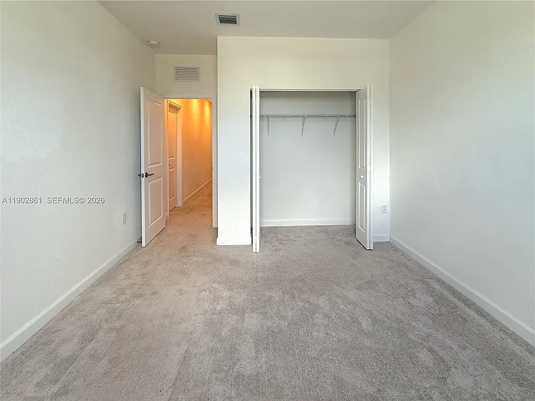 1060 SE 26th Ter #0 — Photo 10