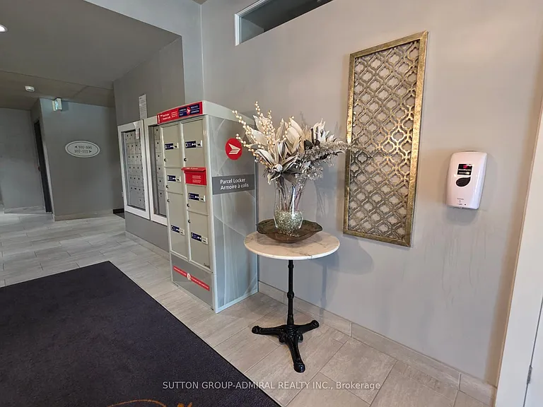 40 Ferndale Dr S #304 — Photo 17