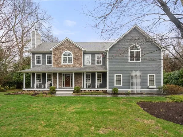 40 Cassandra Ln, North Kingstown, RI 02852