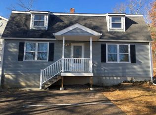 233 Alton Bradford Rd, Wood River Junction, RI 02894