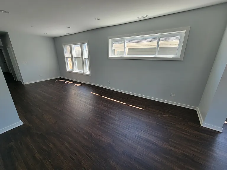4023 N Kilbourn Ave #2 — Photo 3