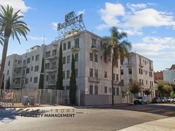 702-708 S Mariposa Ave.