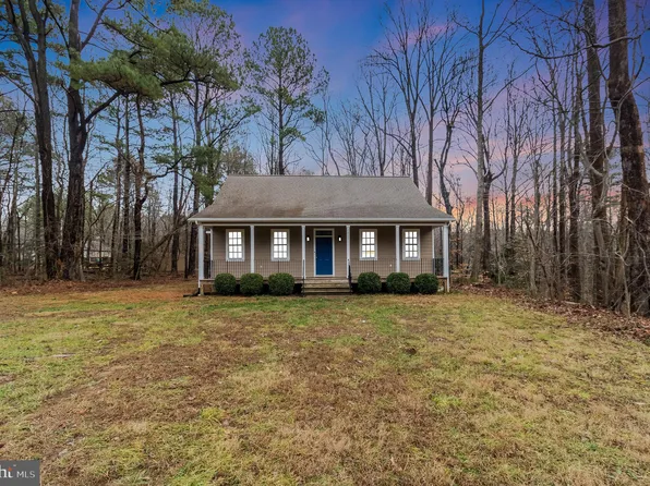 300 Traveller Cir, Montross, VA 22520