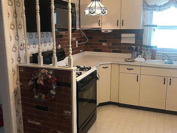 5th image of 905 Fairview Ave