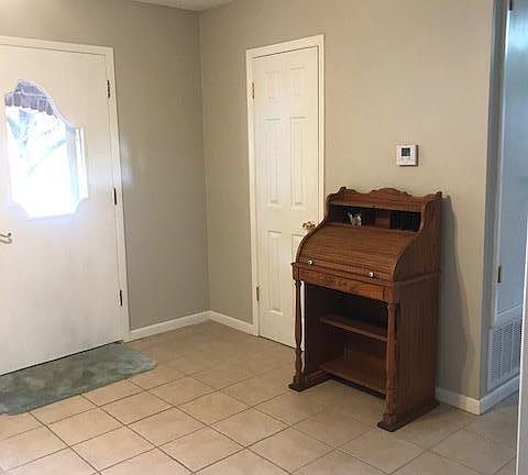 4th image of 2870 Garden Dale Ave