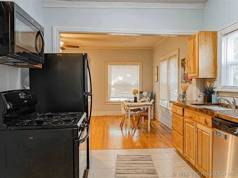 1247 N Boston Ave — Photo 10
