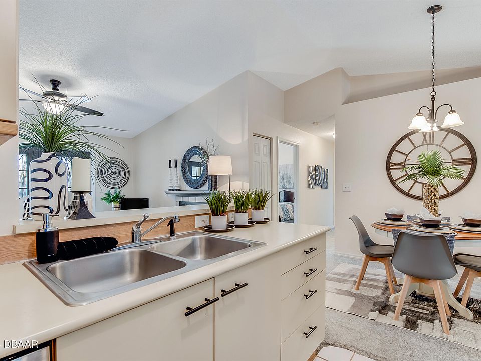 Wellington Station Condo Residences 681 Wellington Station Blvd