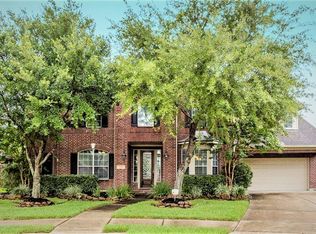 208 Ranchwood Ln, Friendswood, TX 77546