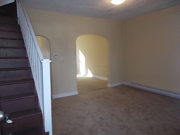 827 E Patapsco Ave