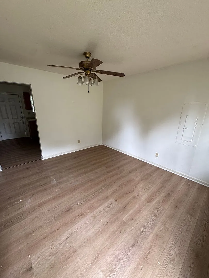 One Level Living - Single Family Home in Central Columbia 3BD/1BA — Photo 1