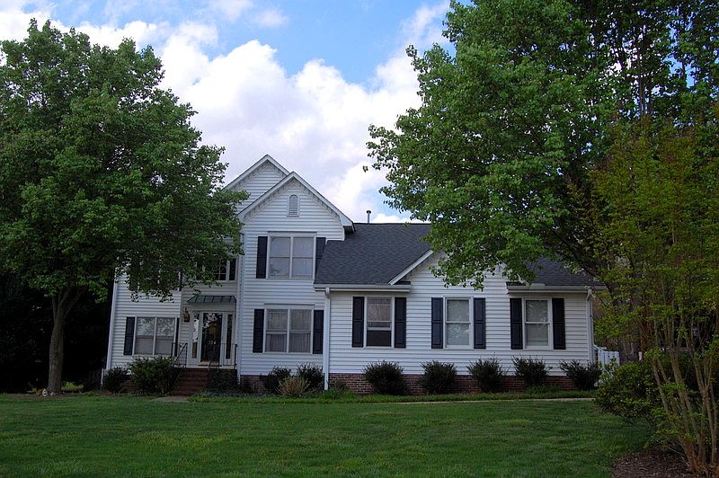 1st image of 324 Chenoweth Dr