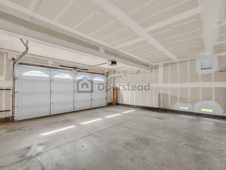 11018 Charleston St — Photo 44