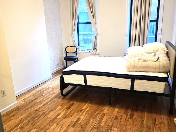 2nd image of 407 W 39th St APT 2C