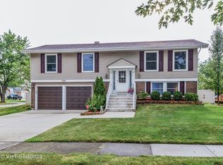 198 Ivy Ln, Bloomingdale, IL 60108