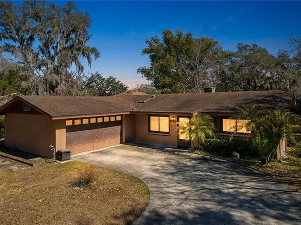 18519 Barton Dr, Lutz, FL 33549