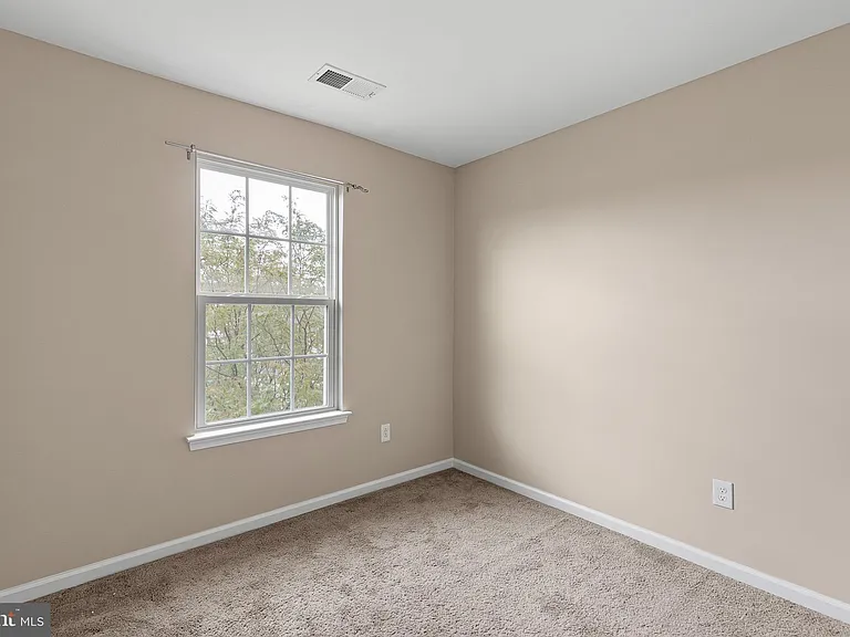 1220 Carrick Ct — Photo 10