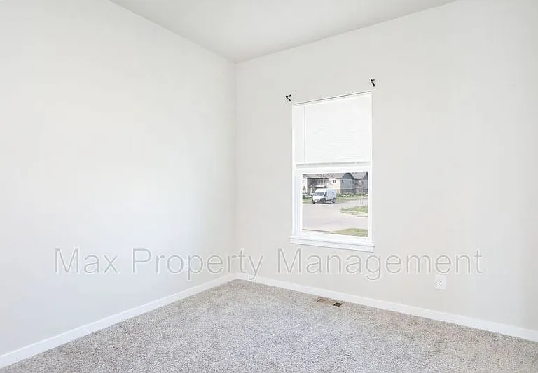 2302 SW 23rd St — Photo 32