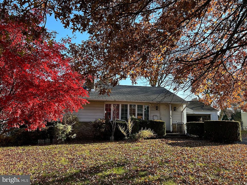 1st image of 134 Villanova Dr