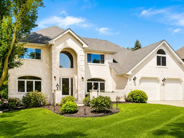 6722 Sweetbriar Ln, Darien, IL 60561