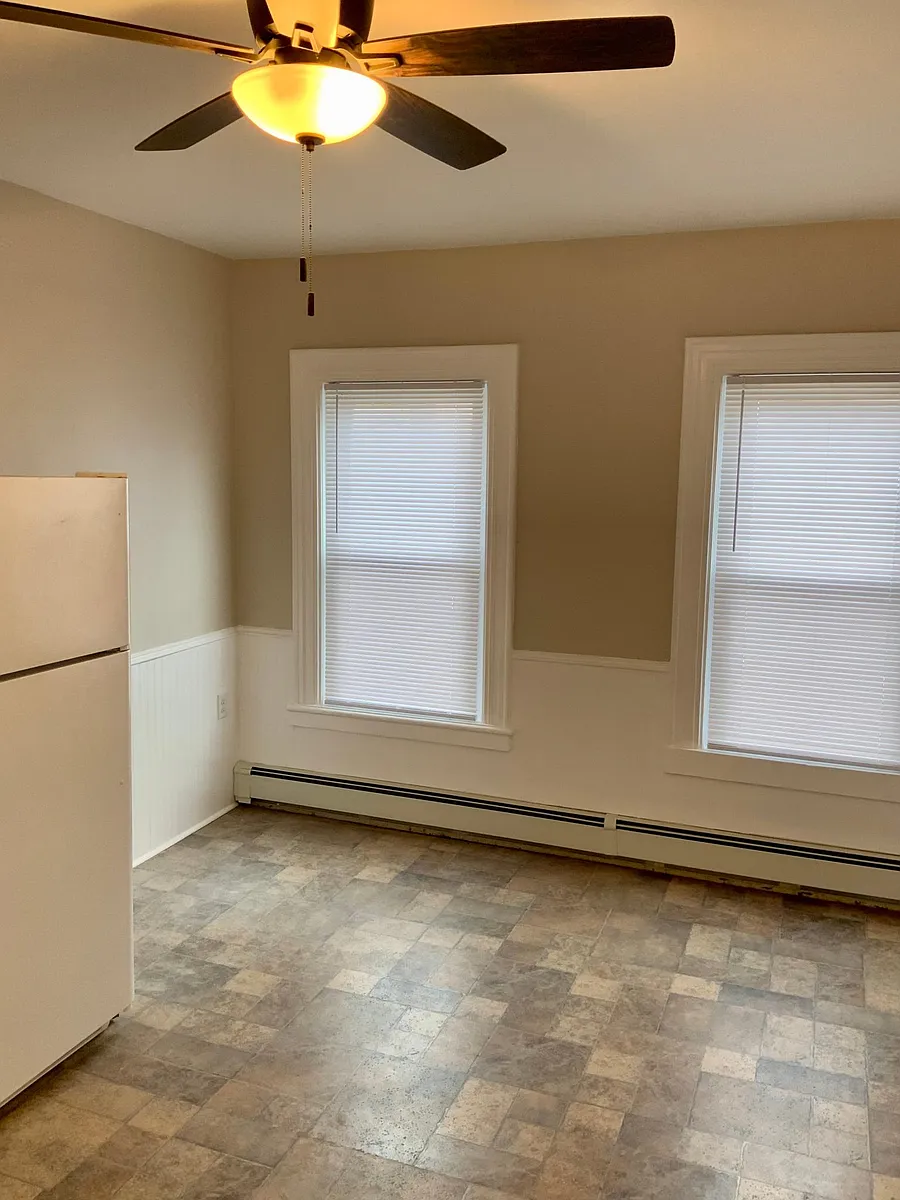Building Photo - 20 Tifft St #2