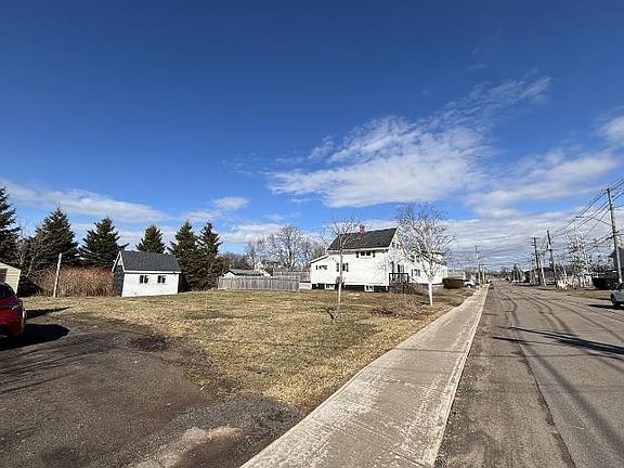 3rd image of 119 Ottawa St