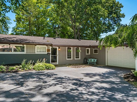 3rd image of 1119 Hale Ave