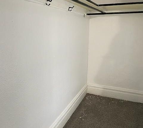 4th image of 907 E Kinsey St
