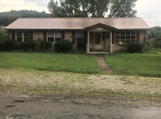 449 Craig Ln, Hopwood, PA 15445