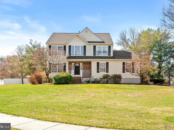 1 Sara Dr, Robbinsville, NJ 08691